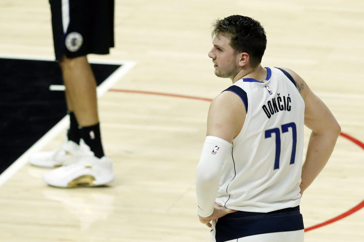 爱游戏体育官方网站清晨NBA季后赛传出新动向，利物浦遗憾出局，管理层表态：更衣室稳定，医务组通报恢复的简单介绍