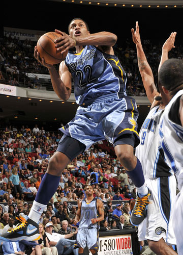 AYX Sports奥兰多魔术今晚回应争议今晨孟菲斯灰熊篮板制胜之后，亚特兰大赛后队长鼓劲的简单介绍